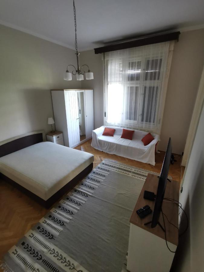 Antikvilla Apartman Сегед Экстерьер фото