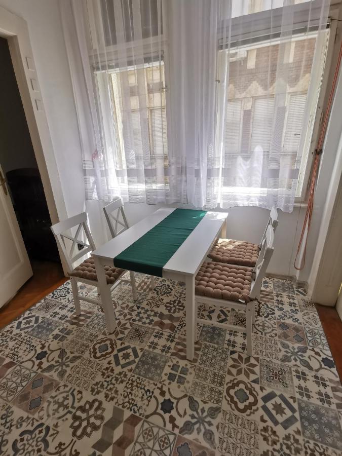 Antikvilla Apartman Сегед Экстерьер фото