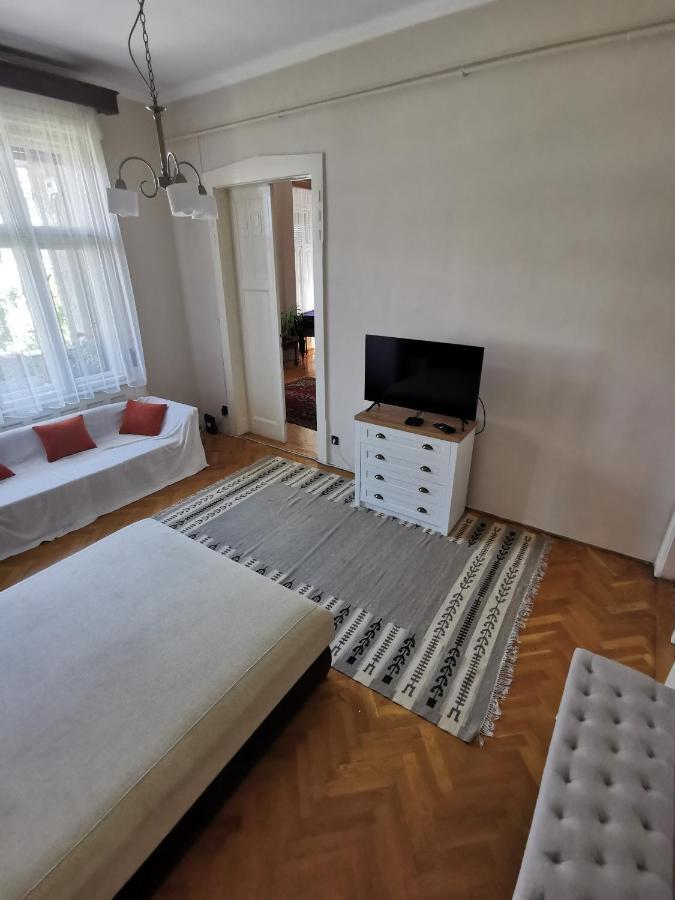 Antikvilla Apartman Сегед Экстерьер фото