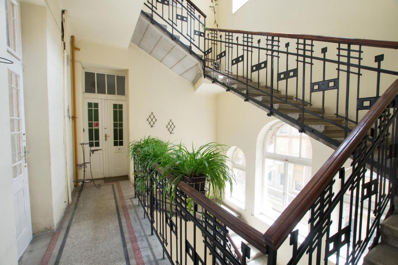 Antikvilla Apartman Сегед Экстерьер фото